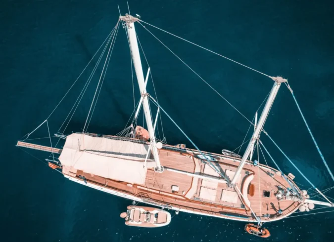 Wicked Felina - 5 Cabin